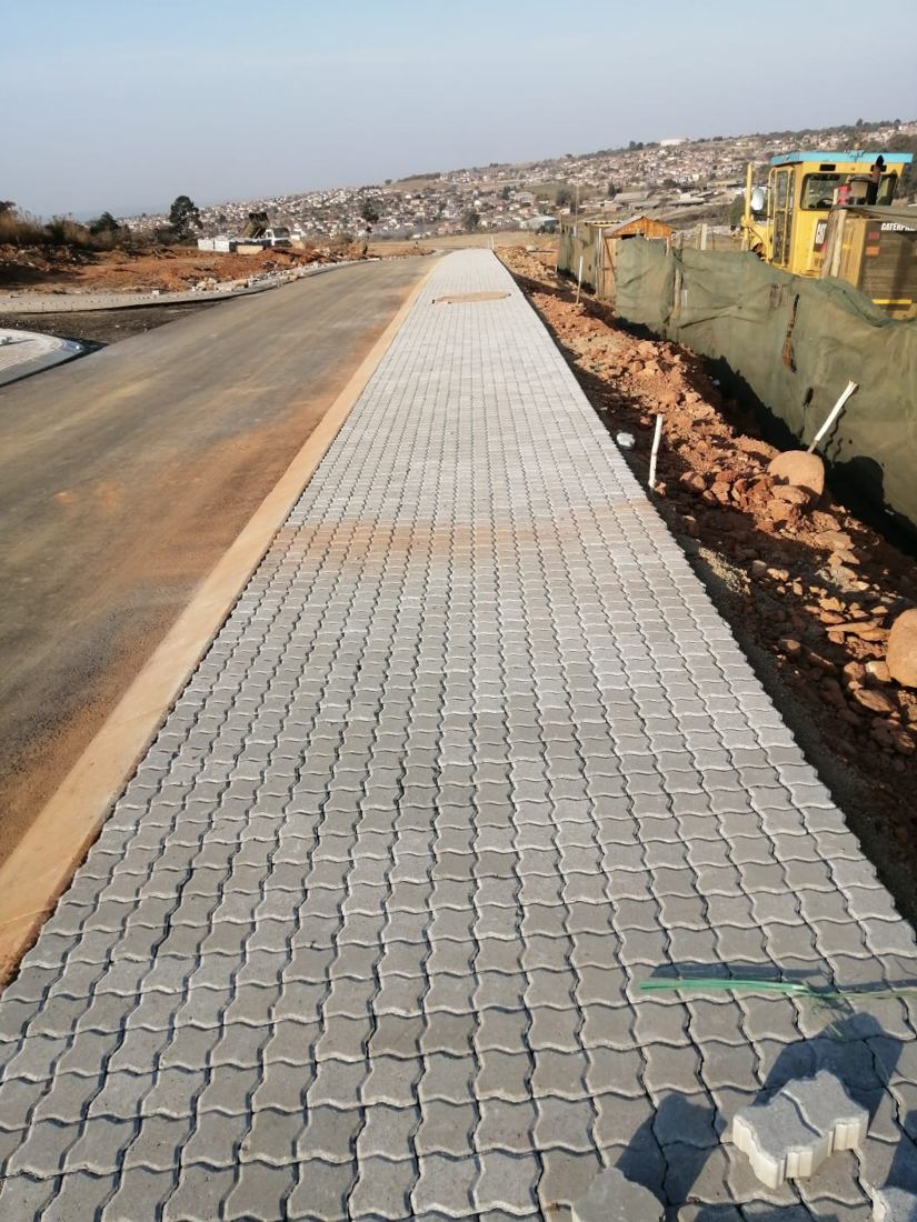Interlock paving installation